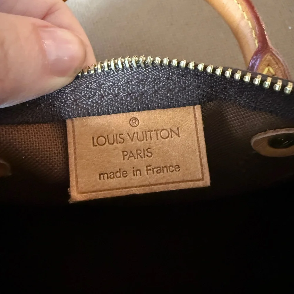 Louis Vuitton Mini Monogram Speedy Bag - Picture 8 of 9